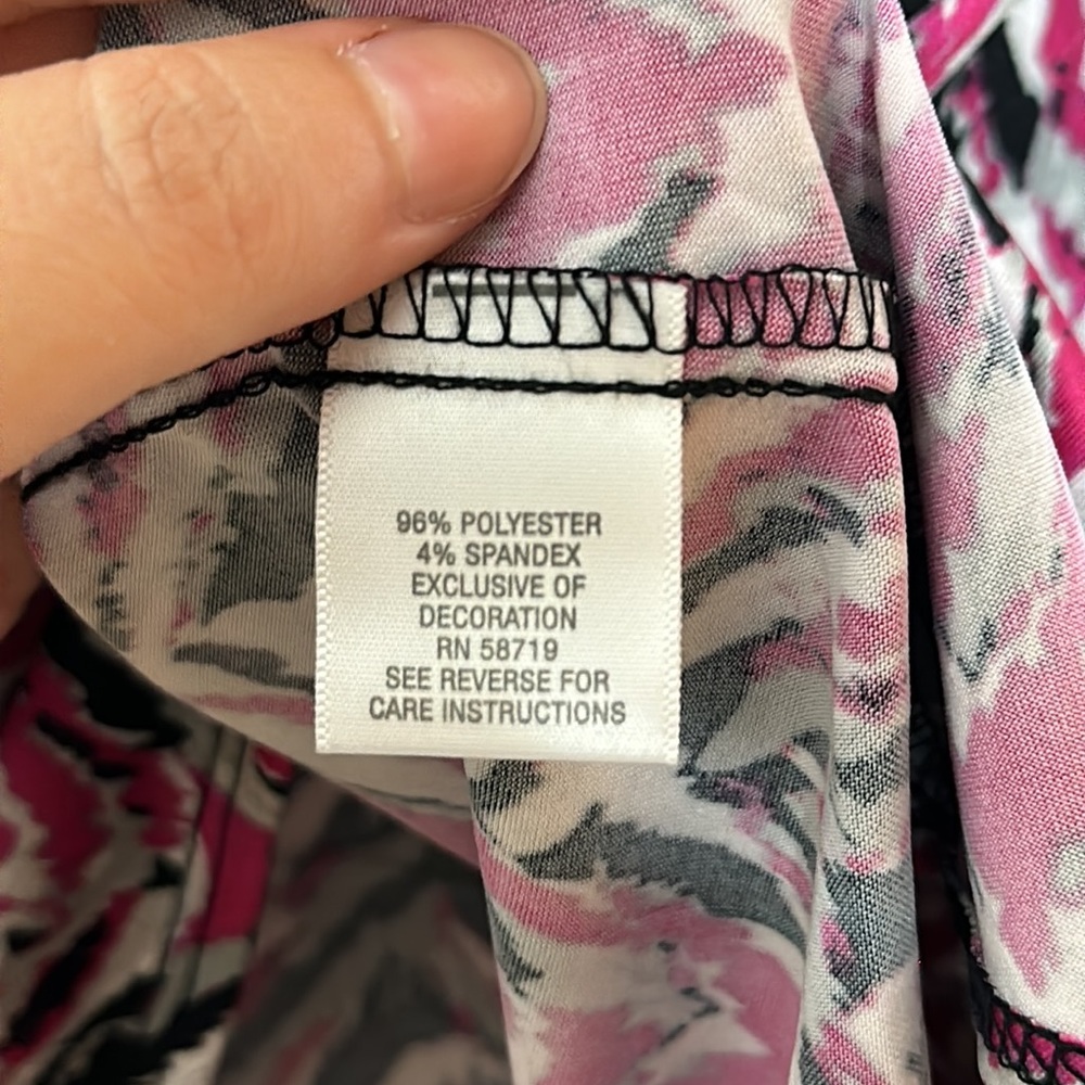 Abstract Blouse - Picture 6 of 6